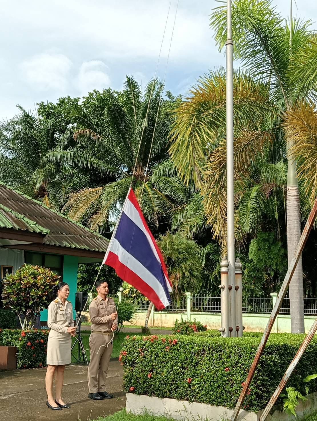 วันที่ 28 กันยายน พ.ศ. 2569 ร่วมกิจกรรมเคารพธงชาติไทยและร้องเพลงชาติไทย เนื่องใน "วันพระราชทานธงชาติไทย" (Thai National Flag Day)